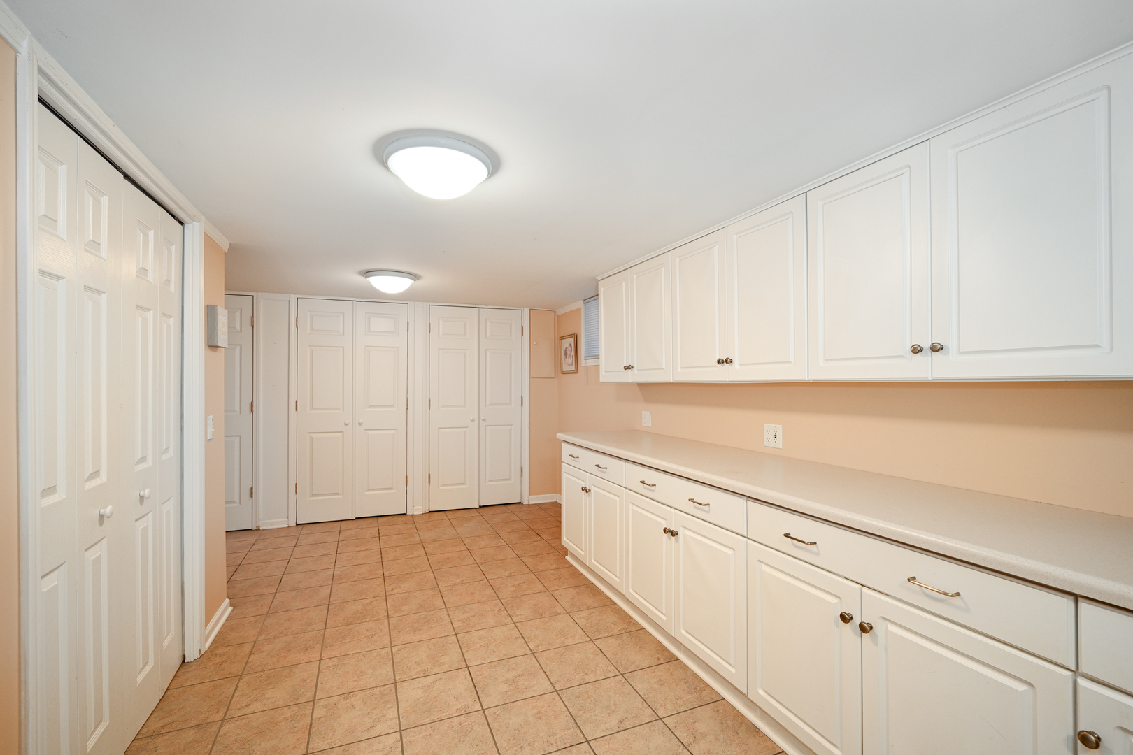 84 N Parkside Avenue, Glen Ellyn, IL 60137