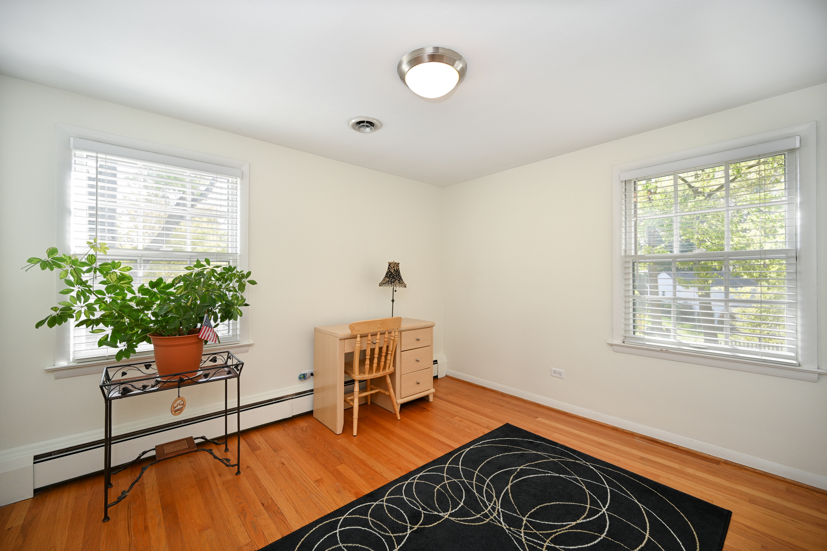 84 N Parkside Avenue, Glen Ellyn, IL 60137