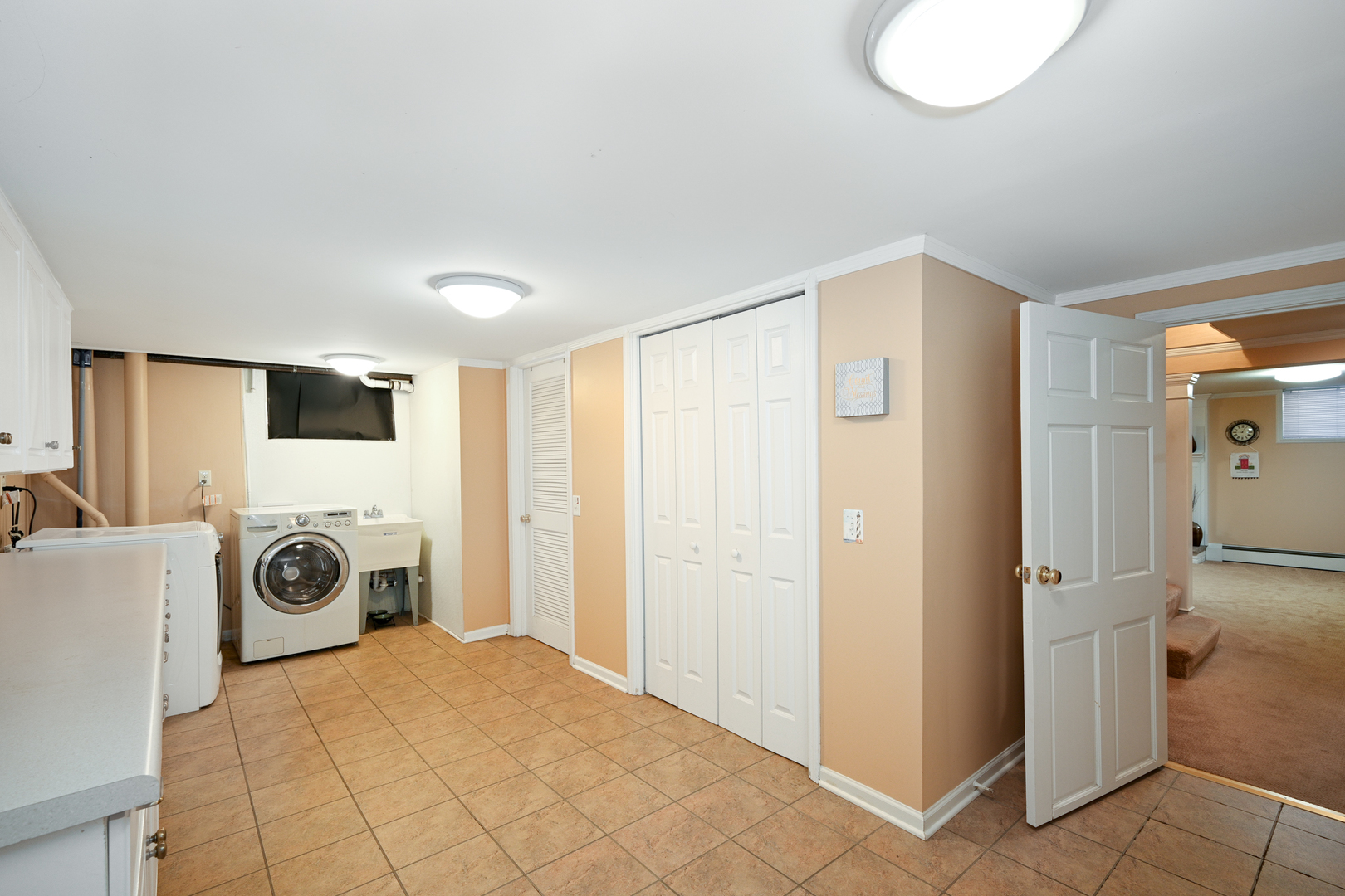 84 N Parkside Avenue, Glen Ellyn, IL 60137