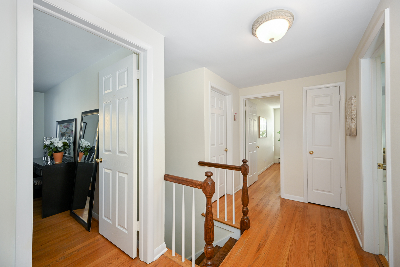 84 N Parkside Avenue, Glen Ellyn, IL 60137