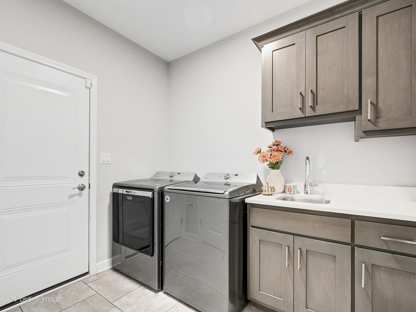 14277 Lacey Drive, Lemont, IL 60439