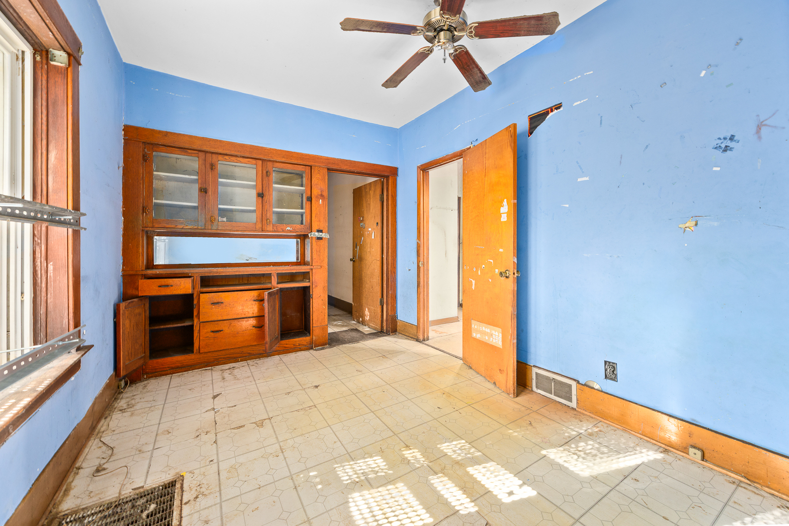 15342 Loomis Avenue, Harvey, IL 60426