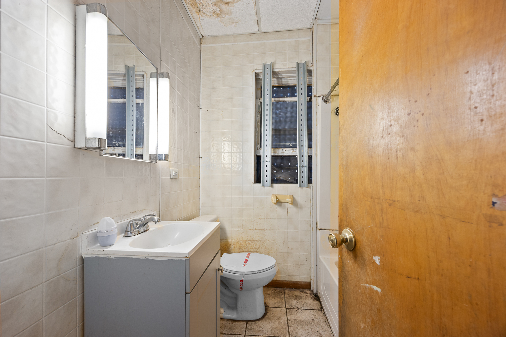 15342 Loomis Avenue, Harvey, IL 60426