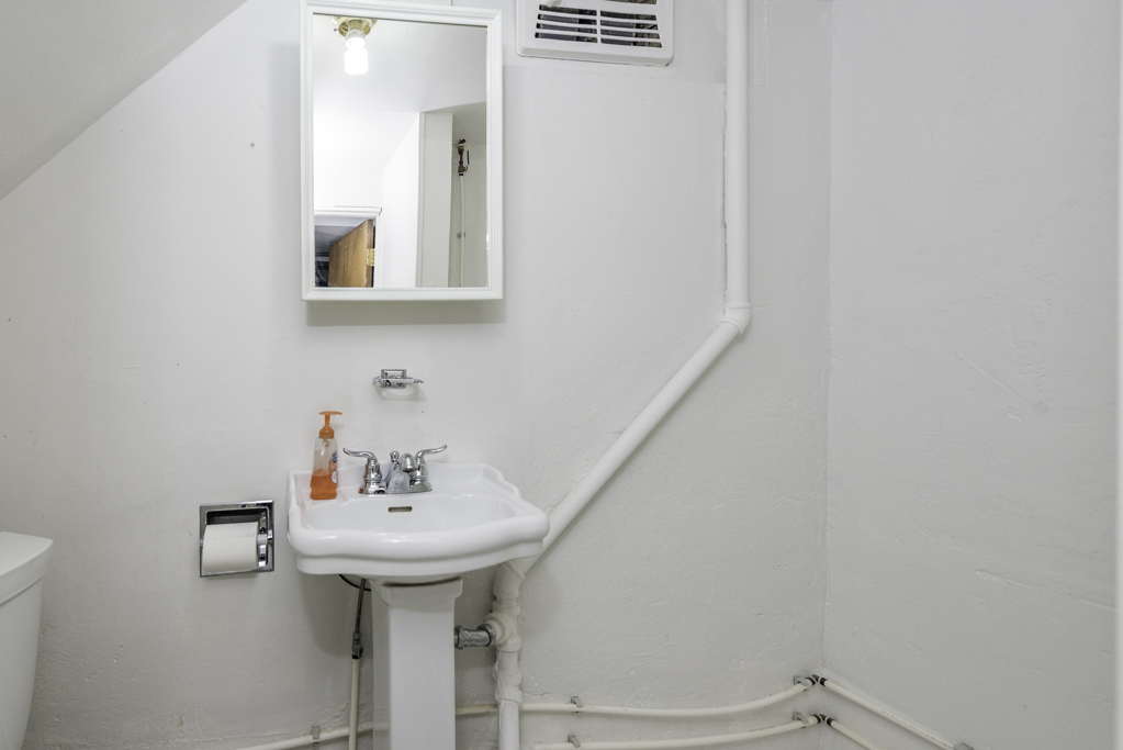 7916 22nd Avenue, Kenosha, WI 53143