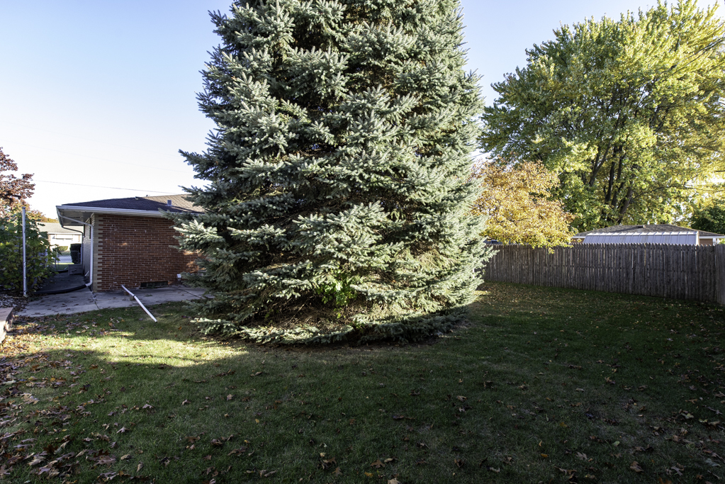 7916 22nd Avenue, Kenosha, WI 53143