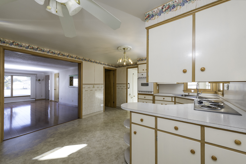 7916 22nd Avenue, Kenosha, WI 53143