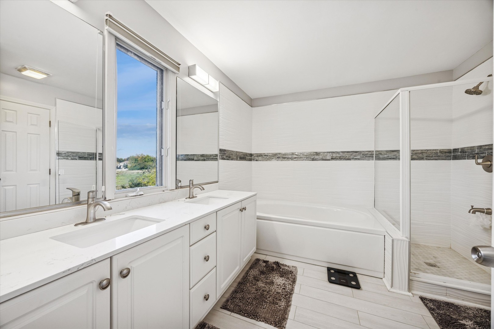 17 Mashie Court, Woodridge, IL 60517