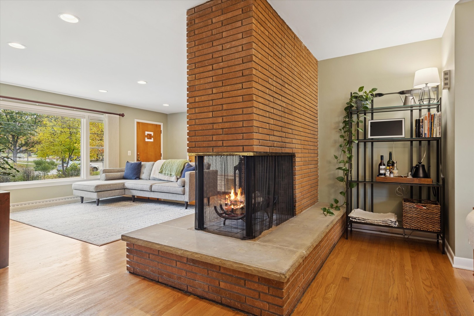 31 E Washington Boulevard, Lombard, IL 60148