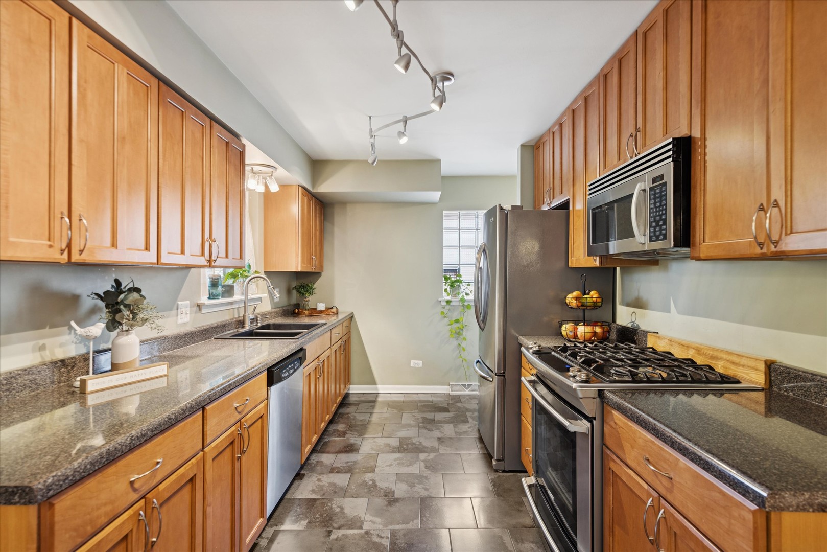 31 E Washington Boulevard, Lombard, IL 60148