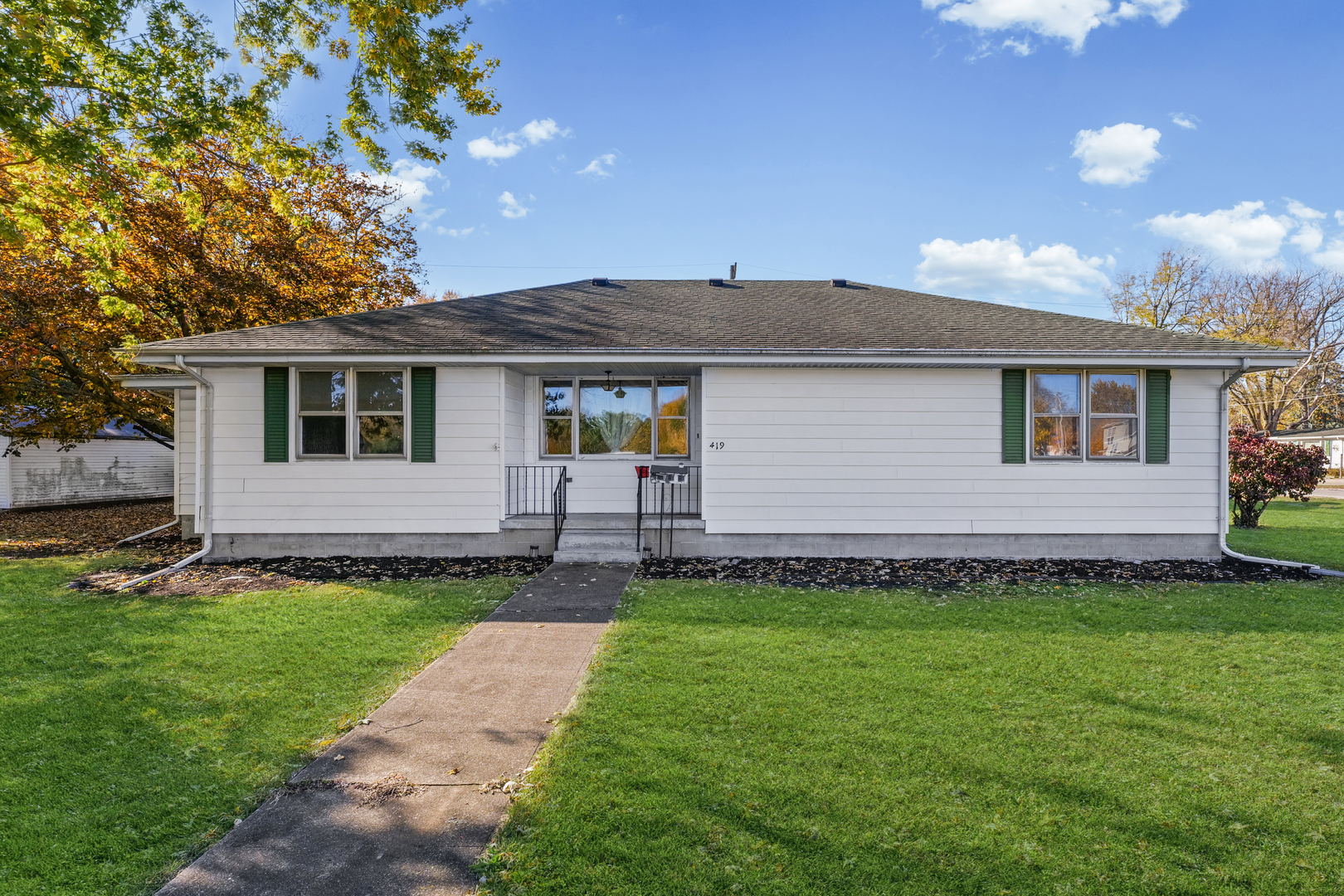 419 N MAIN Street, Farmer City, IL 61842