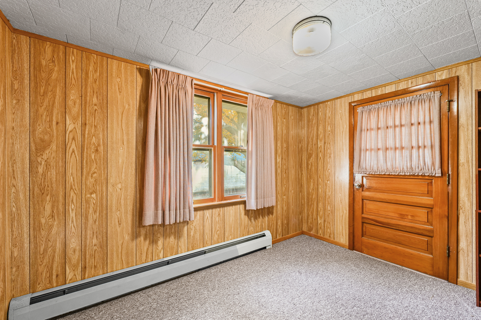 419 N MAIN Street, Farmer City, IL 61842