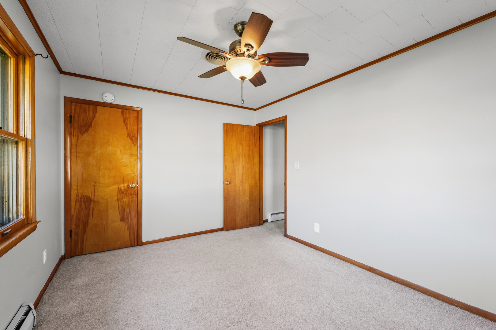 419 N MAIN Street, Farmer City, IL 61842