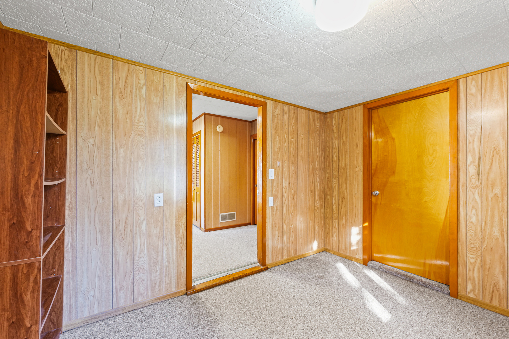 419 N MAIN Street, Farmer City, IL 61842