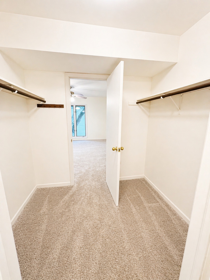 5721 W 103rd Street #204, Oak Lawn, IL 60453