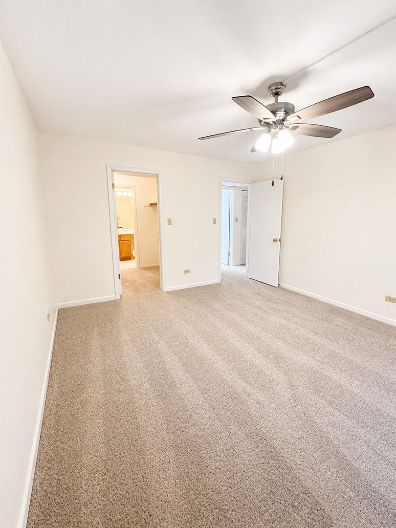 5721 W 103rd Street #204, Oak Lawn, IL 60453