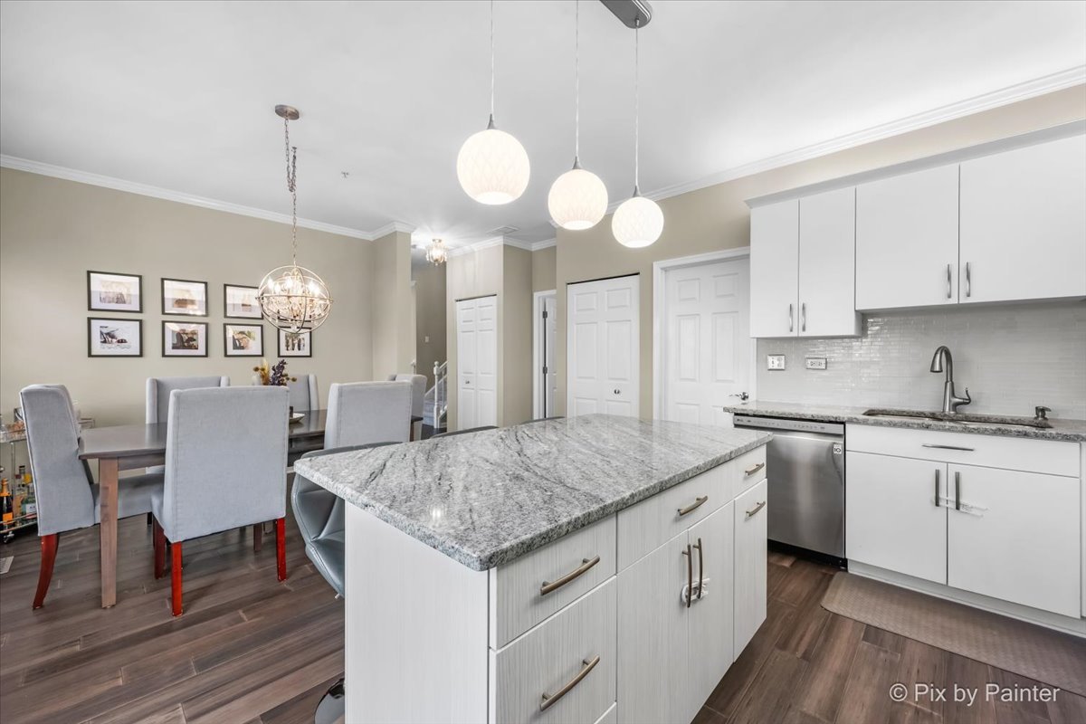 2232 Vanderbilt Drive, Geneva, IL 60134