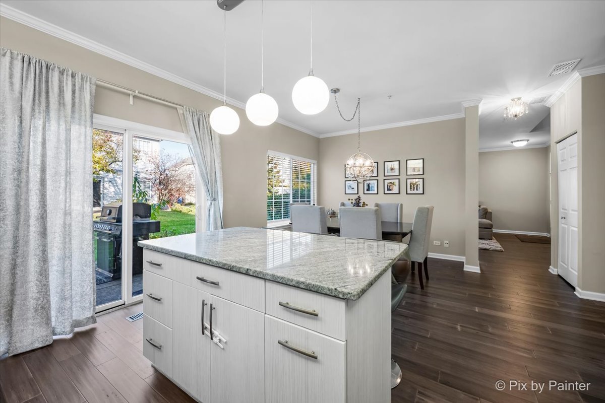 2232 Vanderbilt Drive, Geneva, IL 60134