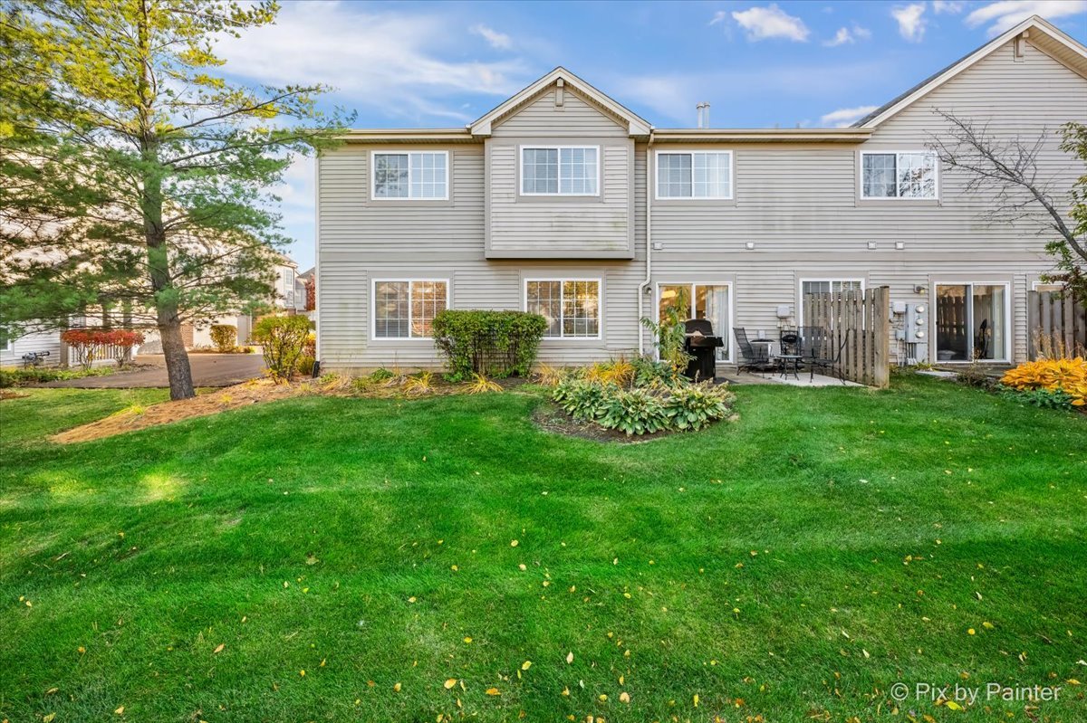 2232 Vanderbilt Drive, Geneva, IL 60134