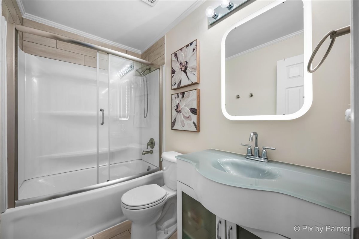 2232 Vanderbilt Drive, Geneva, IL 60134