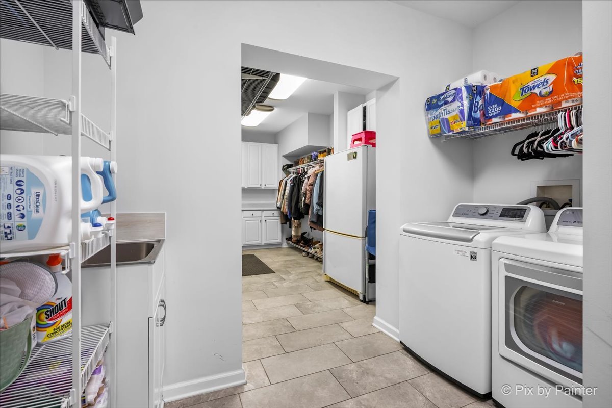 2232 Vanderbilt Drive, Geneva, IL 60134