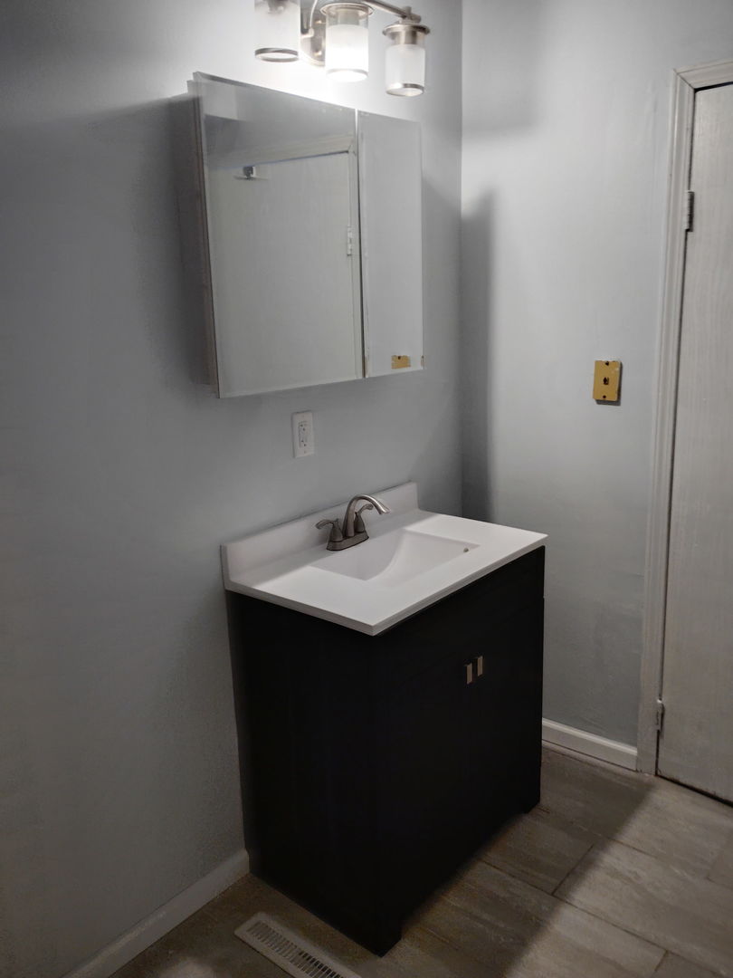 13407 Monticello Avenue, Robbins, IL 60472