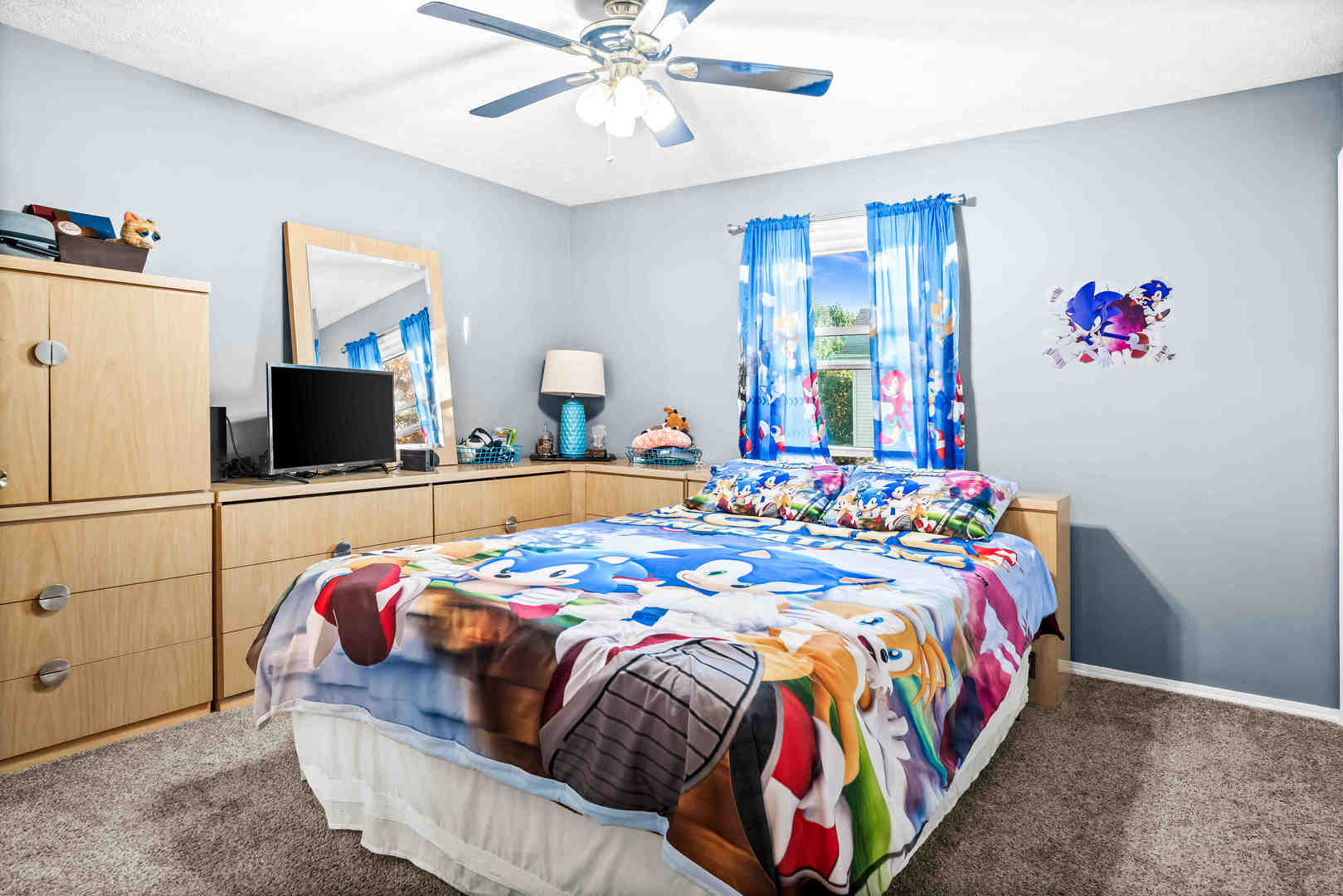 3509 Glenmore Road, Bloomington, IL 61704