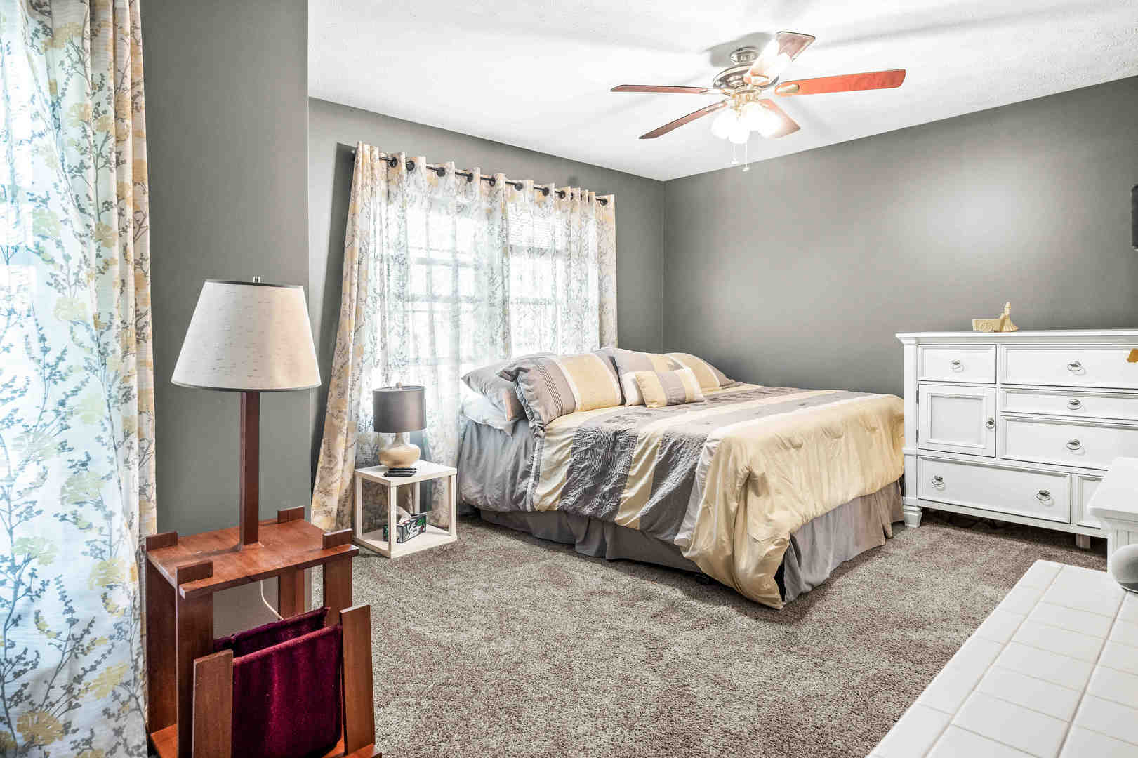 3509 Glenmore Road, Bloomington, IL 61704