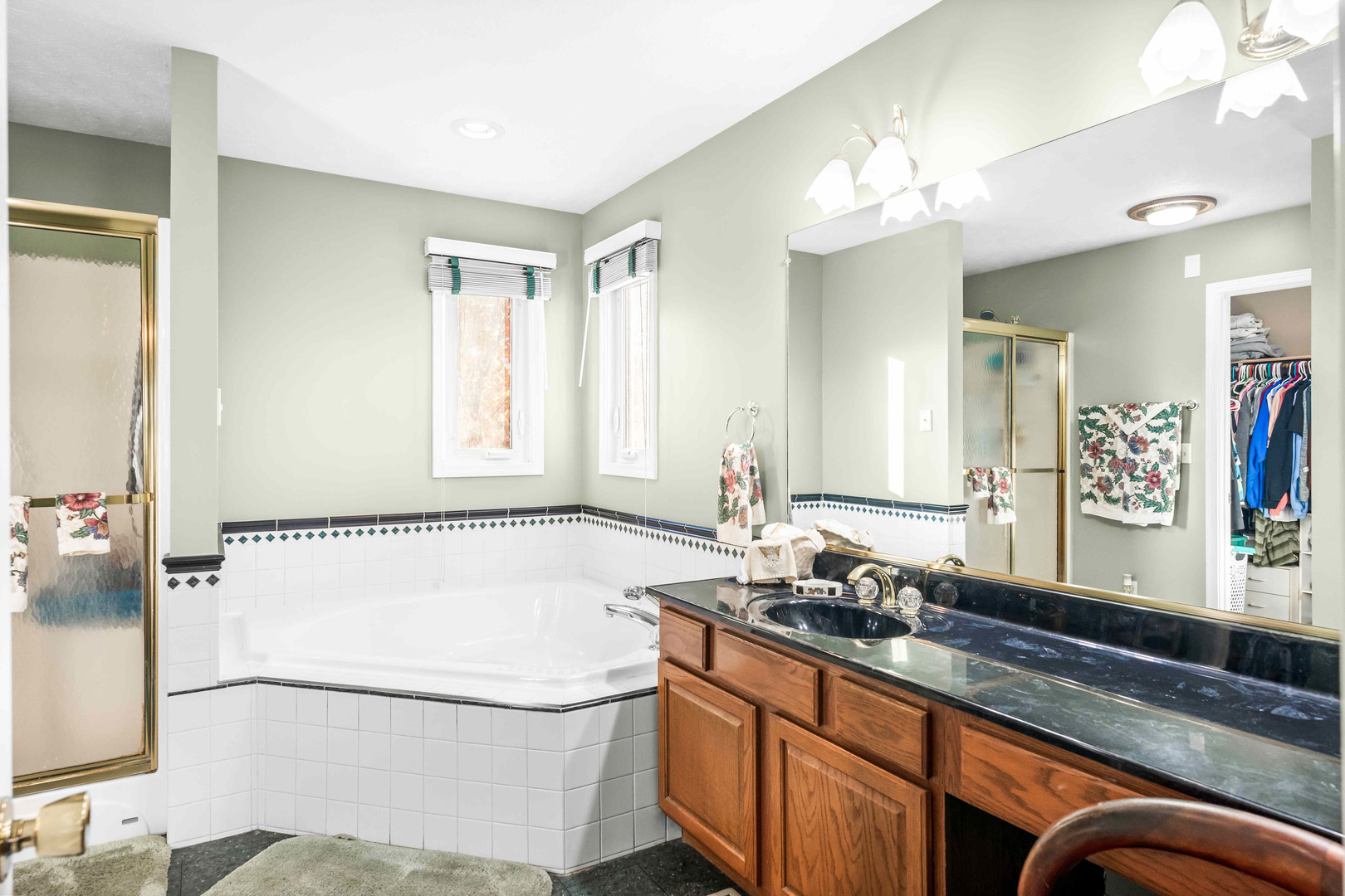 3509 Glenmore Road, Bloomington, IL 61704