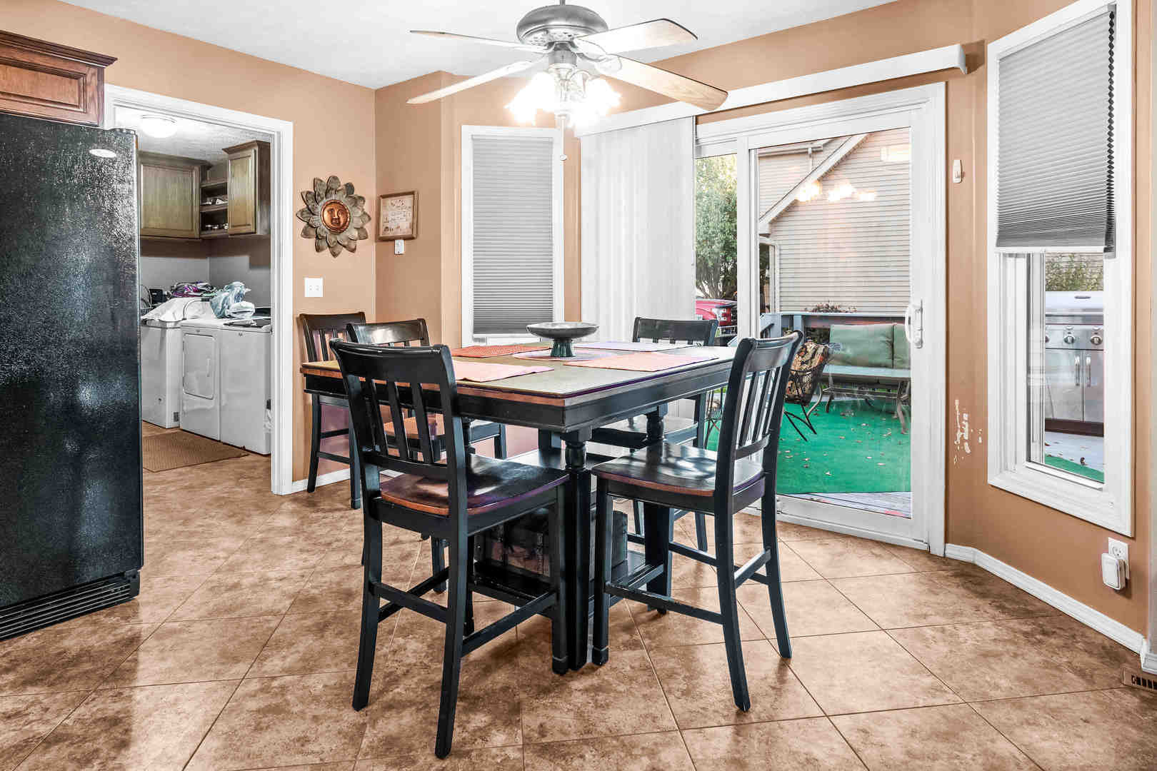 3509 Glenmore Road, Bloomington, IL 61704