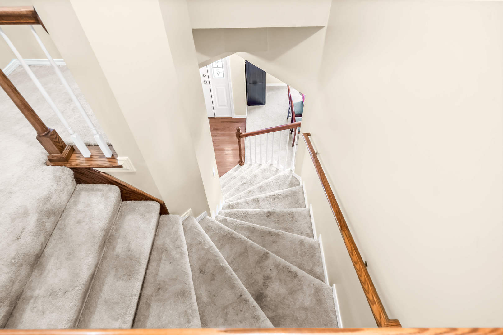 3509 Glenmore Road, Bloomington, IL 61704