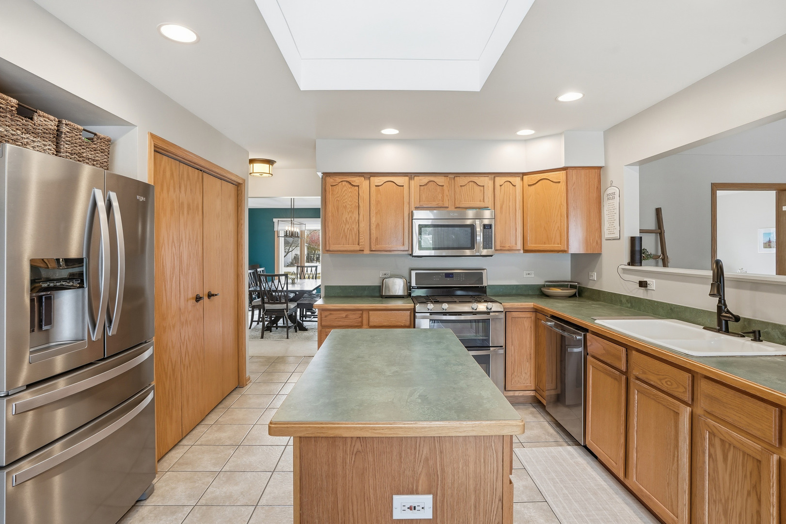 22064 Pembrook Drive, Frankfort, IL 60423