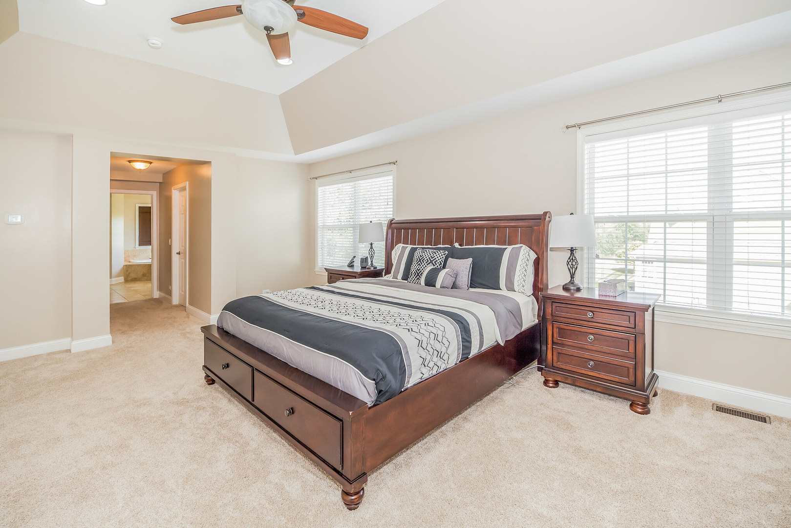 1115 ASHLEY Lane, Inverness, IL 60010