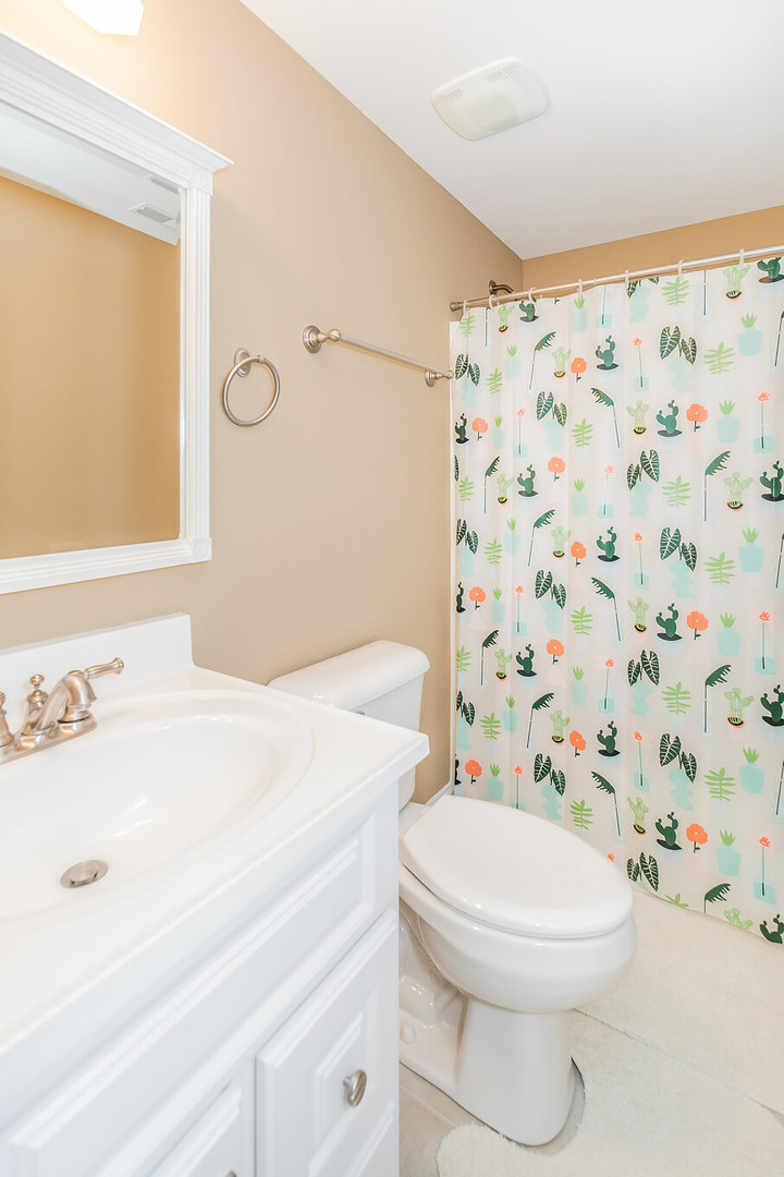 1115 ASHLEY Lane, Inverness, IL 60010