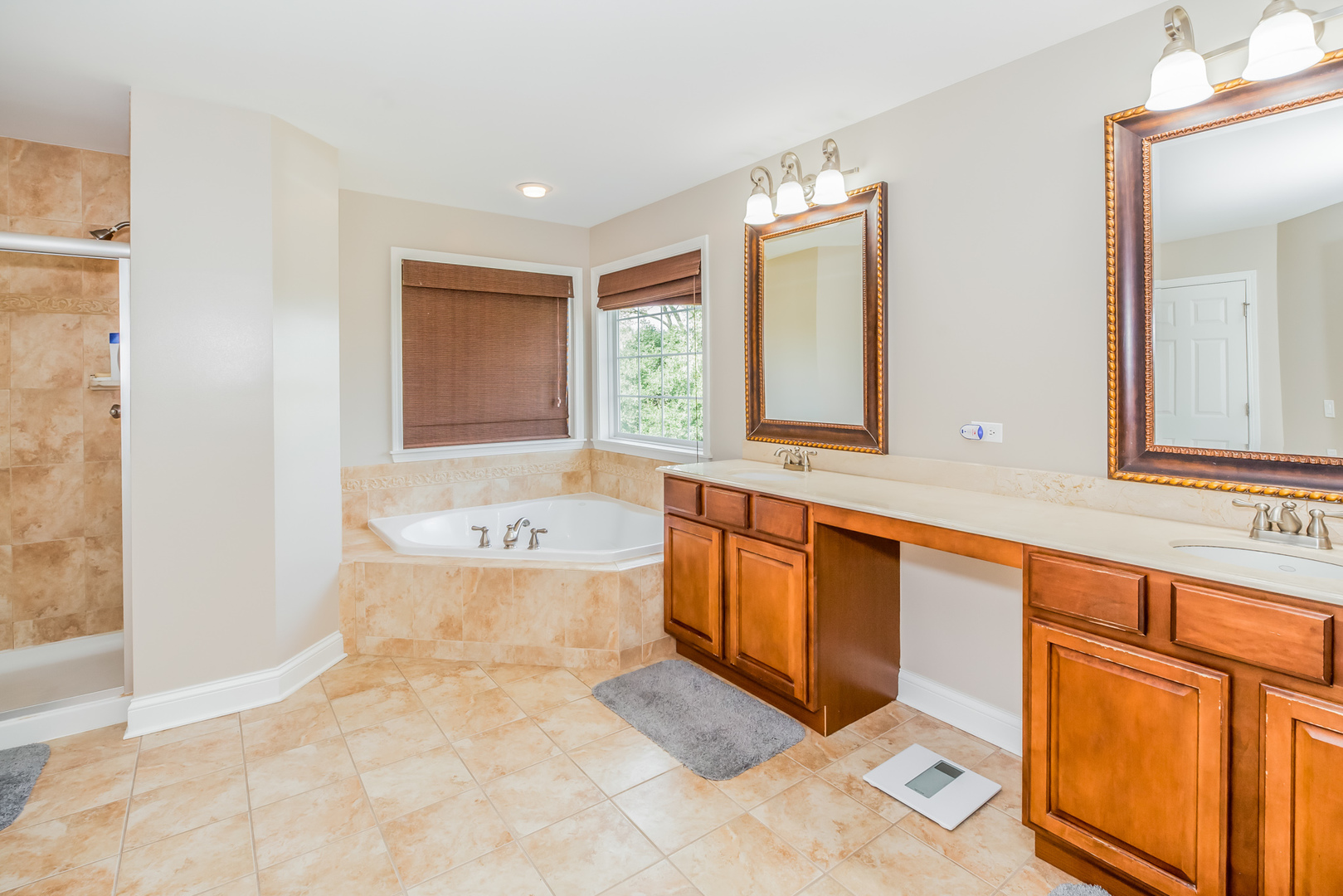 1115 ASHLEY Lane, Inverness, IL 60010