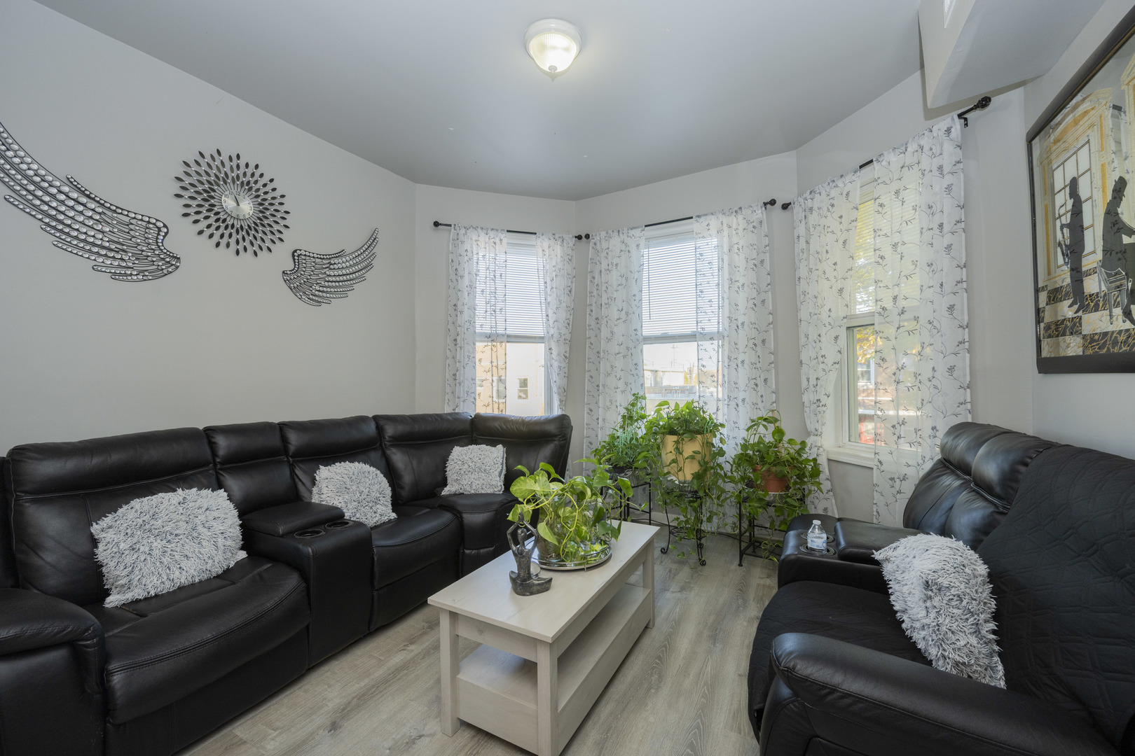 746 N Trumbull Avenue, Chicago, IL 60624