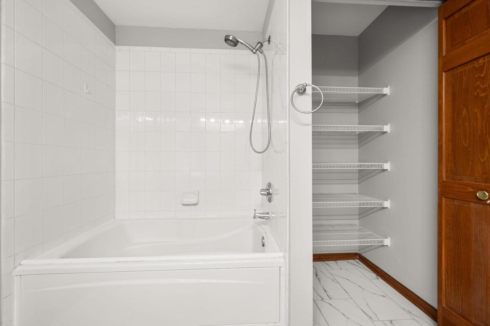 2673 Wydown Lane, Aurora, IL 60502