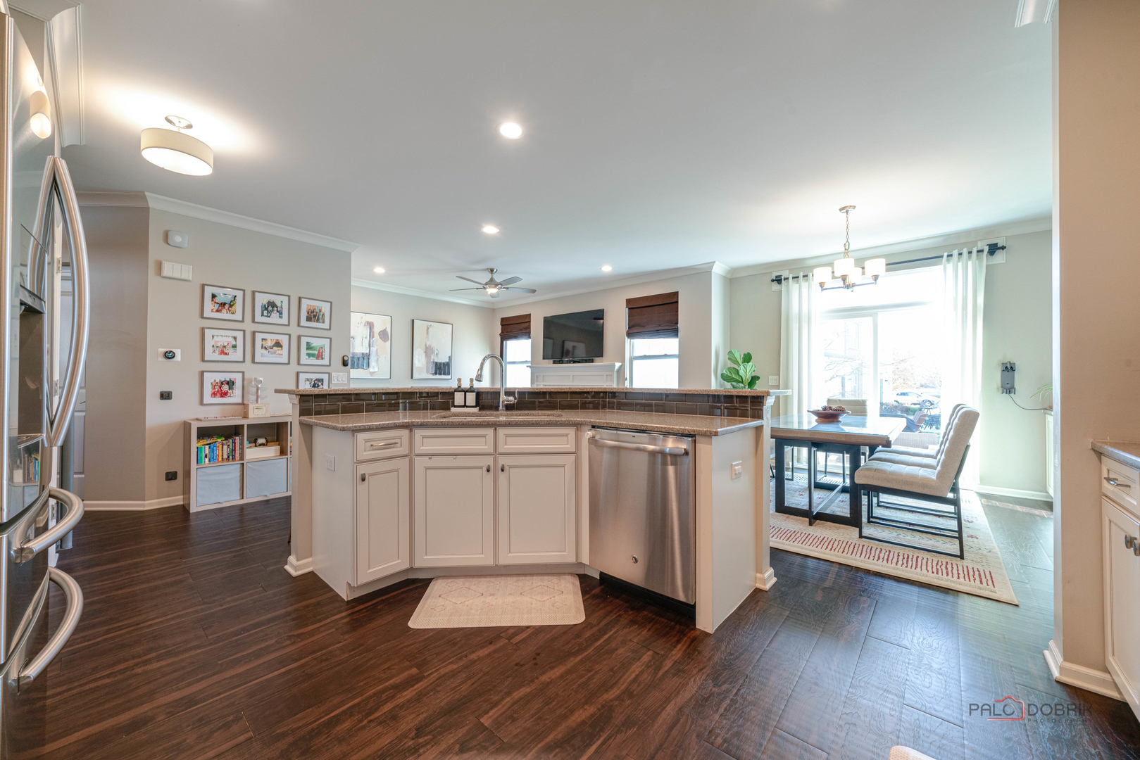 2370 N Moseley Court, Palatine, IL 60074