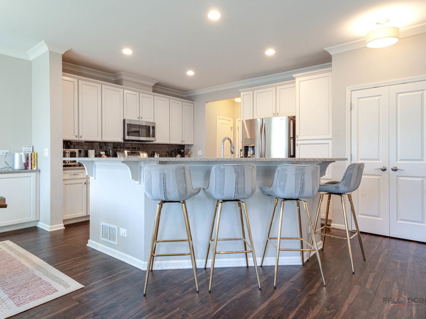 2370 N Moseley Court, Palatine, IL 60074