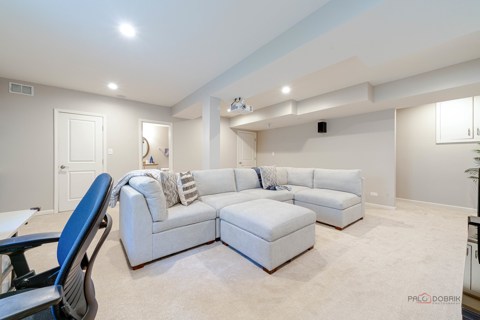 2370 N Moseley Court, Palatine, IL 60074