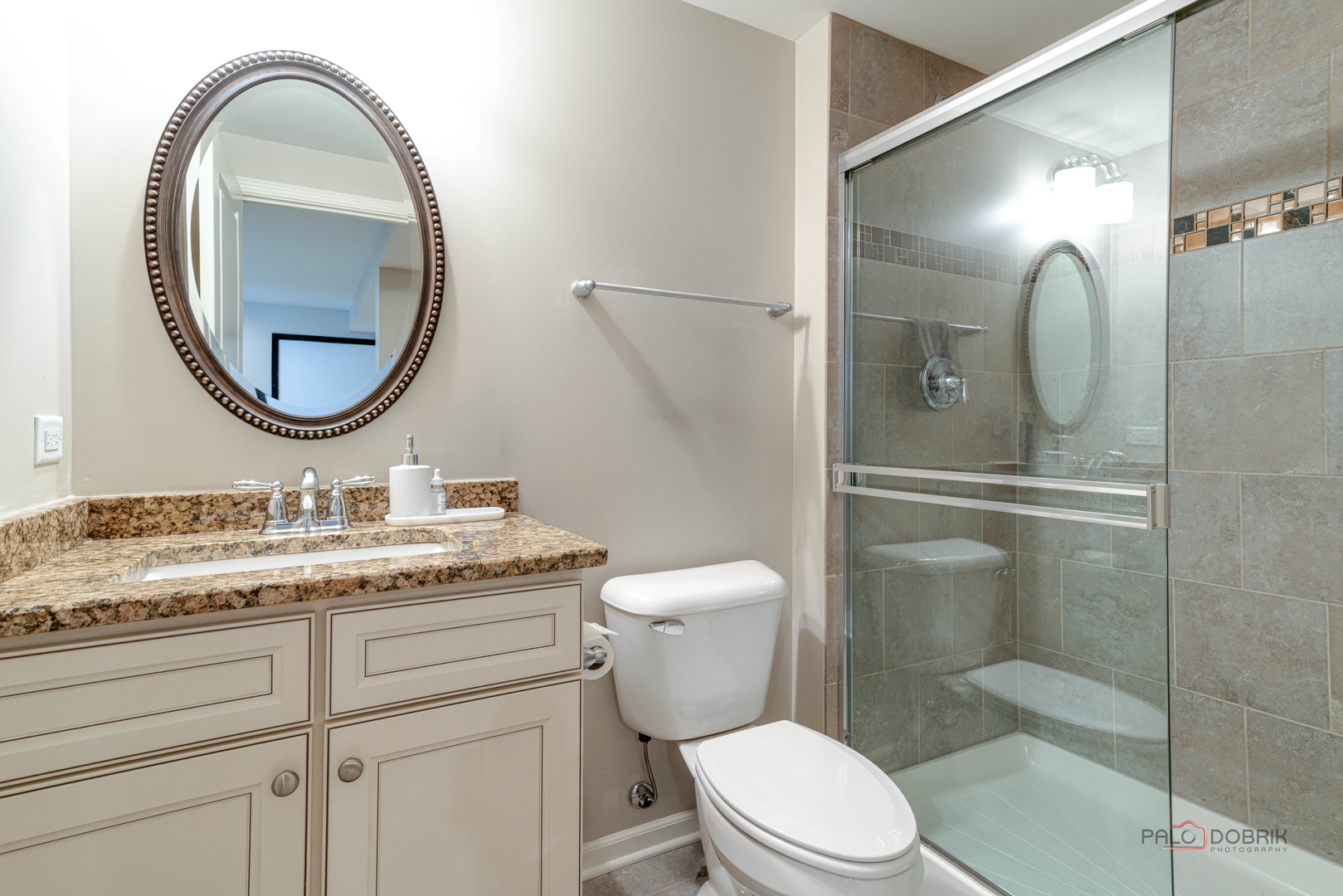 2370 N Moseley Court, Palatine, IL 60074