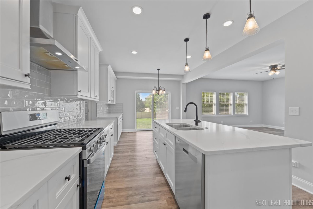 2948 Old Glory Drive, Yorkville, IL 60560