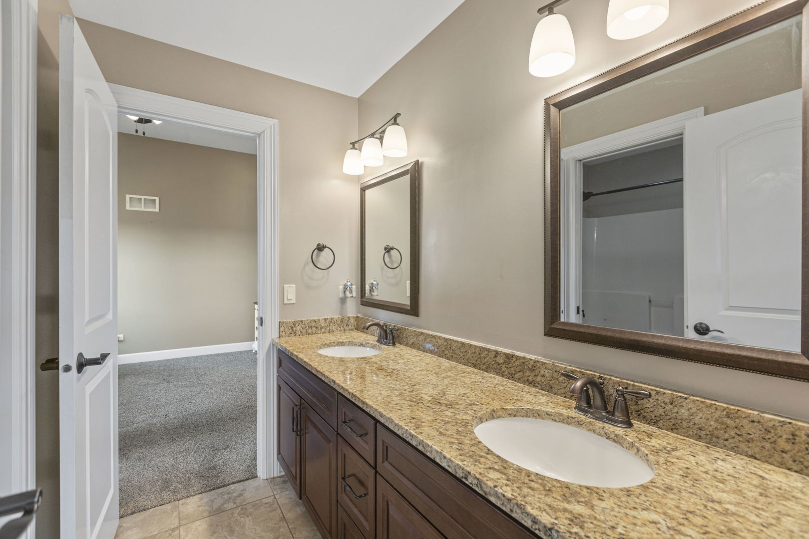 25118 W Zoumar Drive, Plainfield, IL 60586