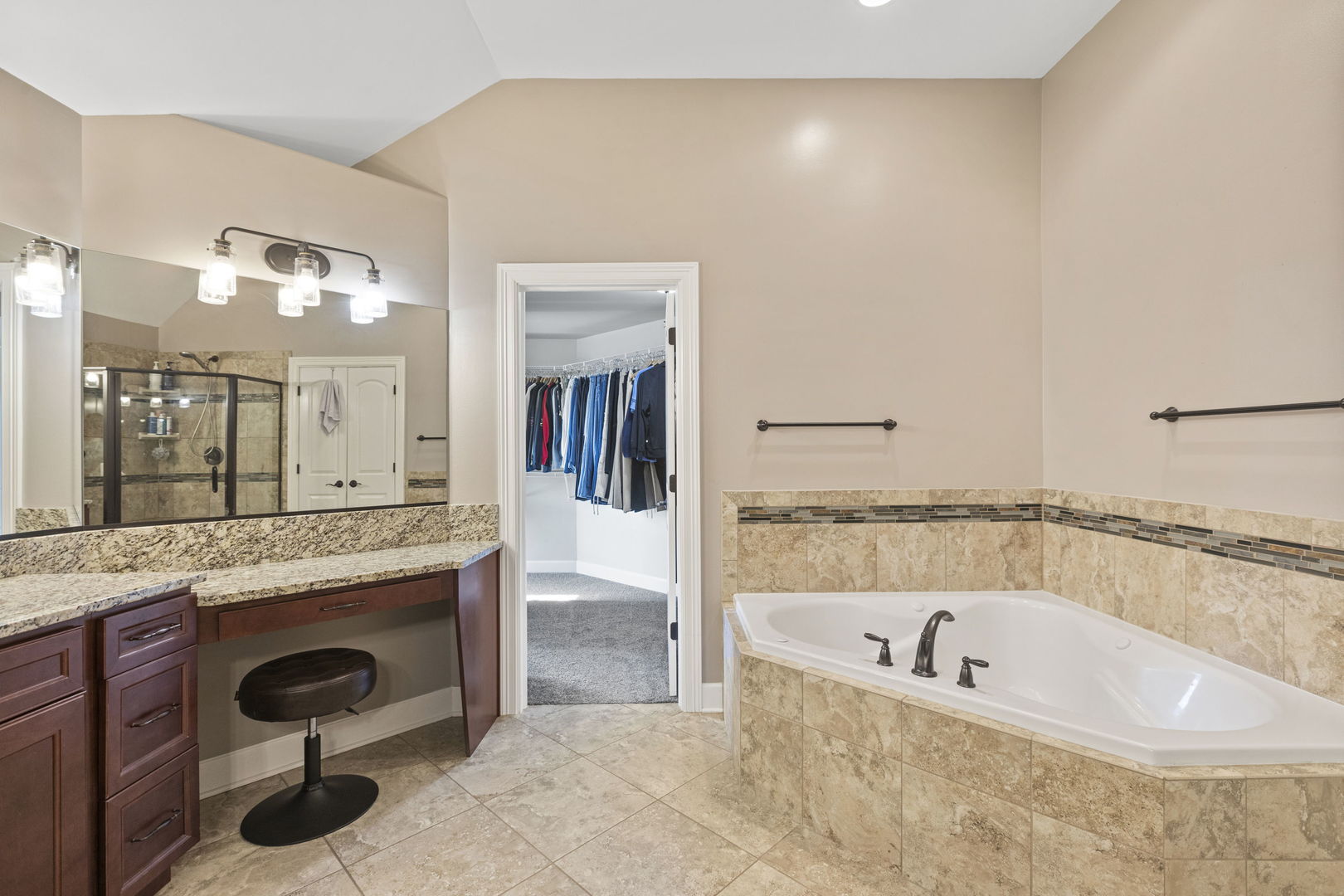 25118 W Zoumar Drive, Plainfield, IL 60586