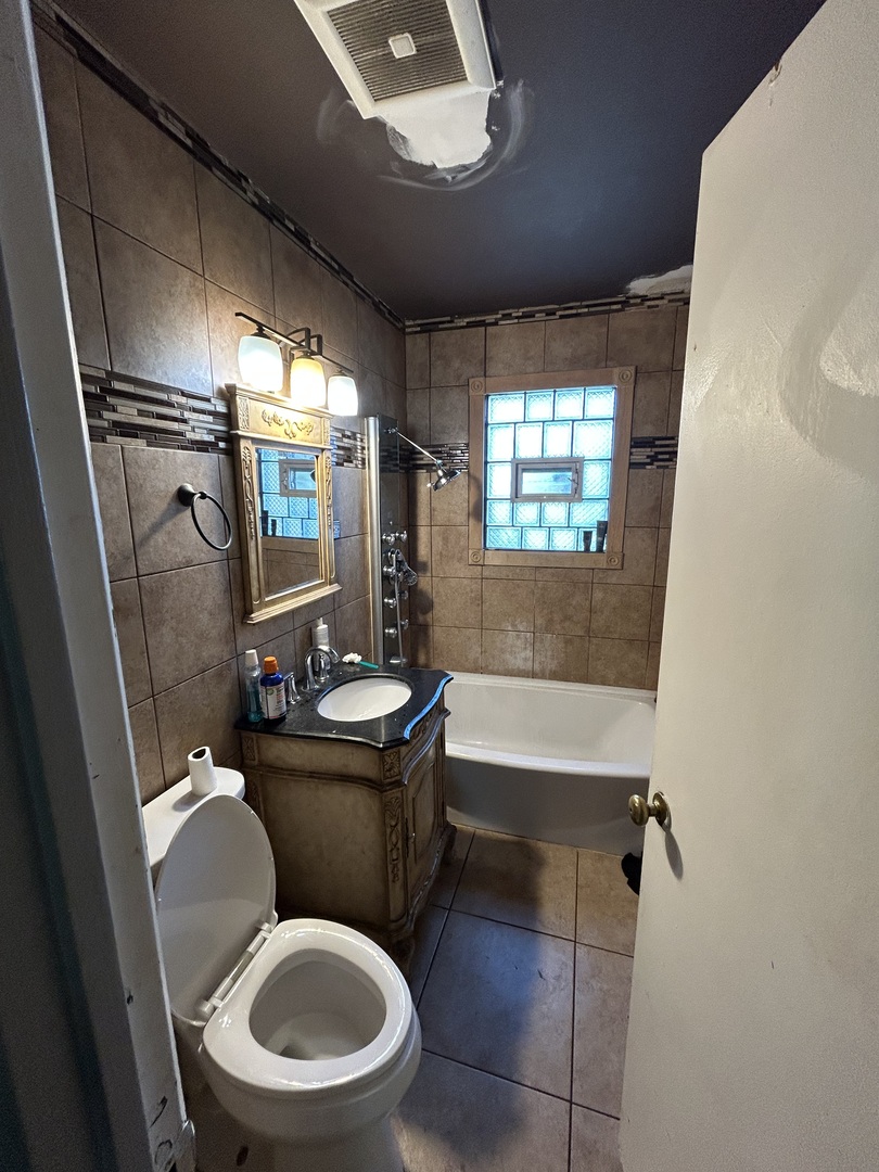 540 W Winchester Road, Chicago Heights, IL 60411