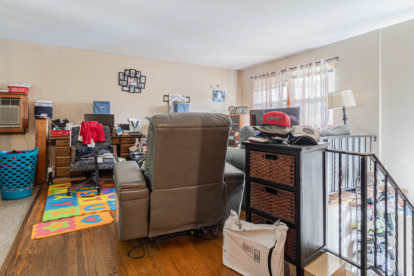 1048 Belle Plaine Avenue, Gurnee, IL 60031