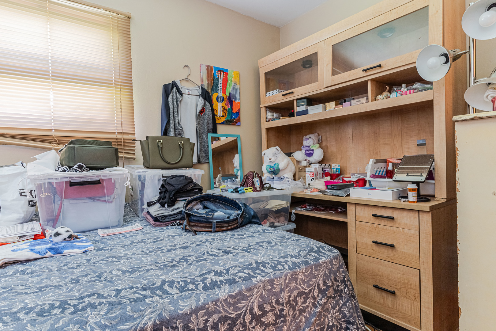 1048 Belle Plaine Avenue, Gurnee, IL 60031