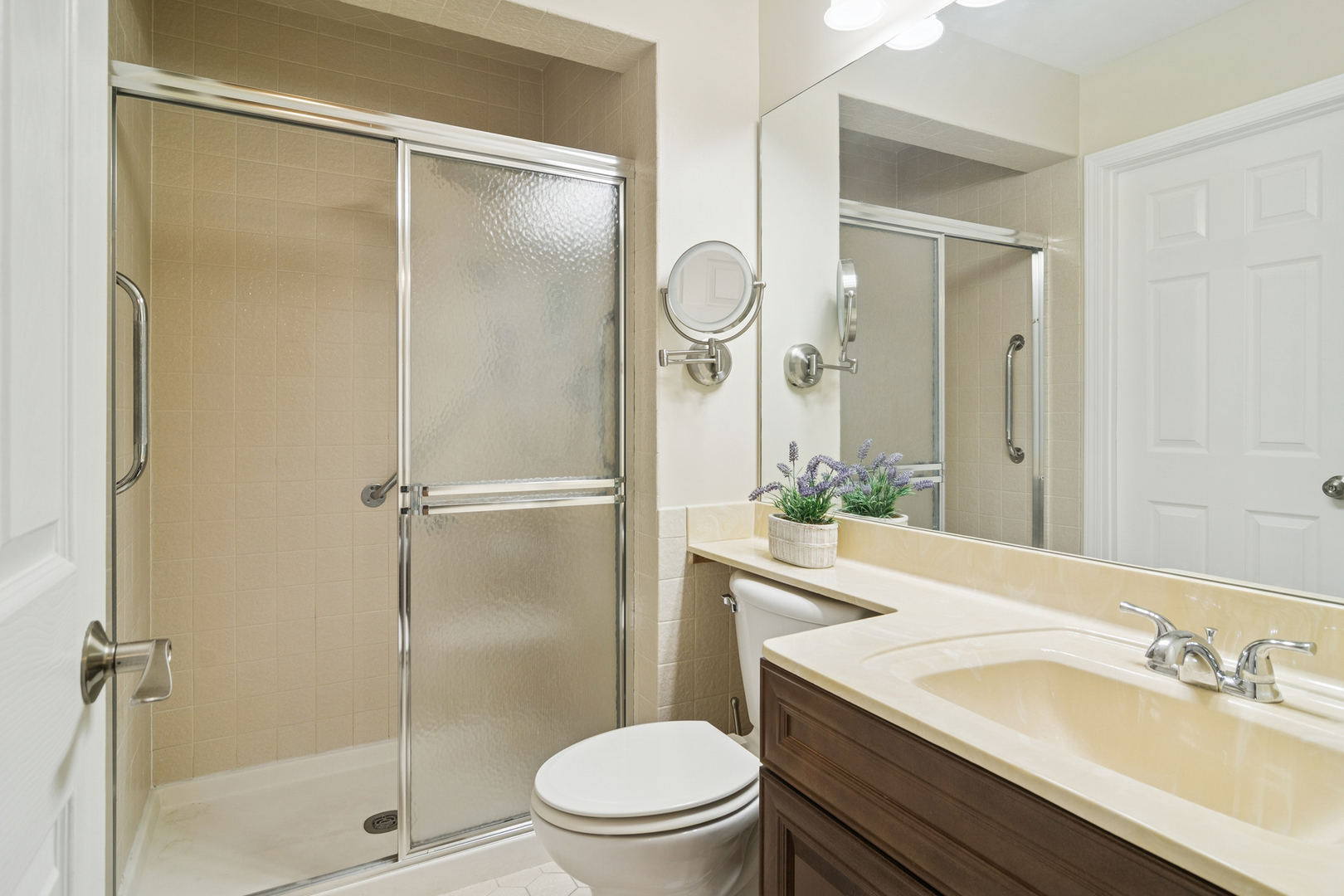 4040 N Harvard Avenue, Arlington Heights, IL 60004