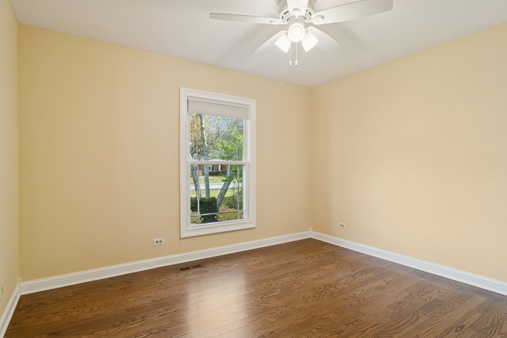 4040 N Harvard Avenue, Arlington Heights, IL 60004