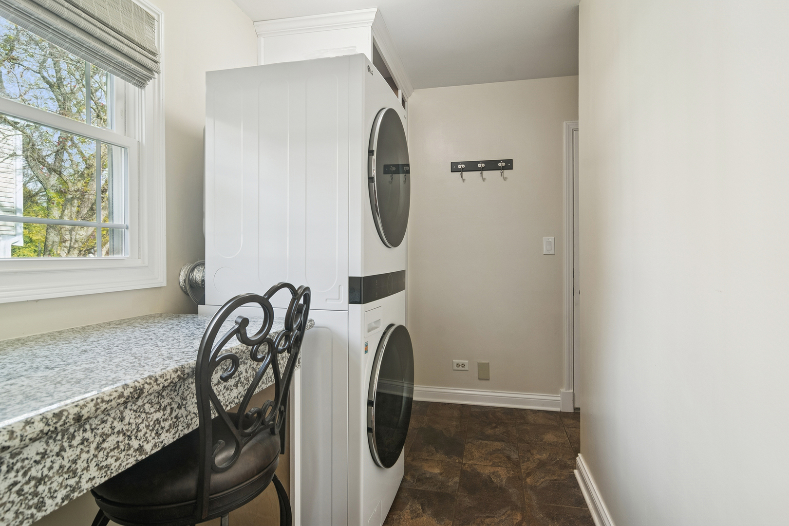 4040 N Harvard Avenue, Arlington Heights, IL 60004