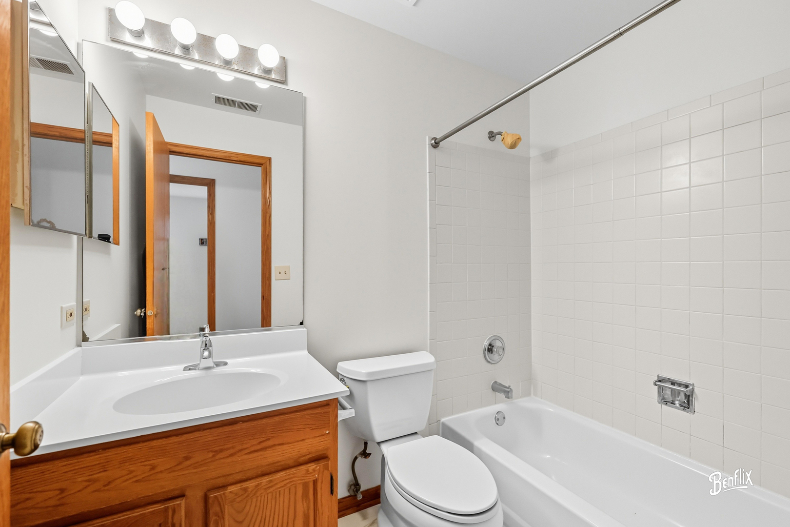 1303 Orleans Drive, Mundelein, IL 60060